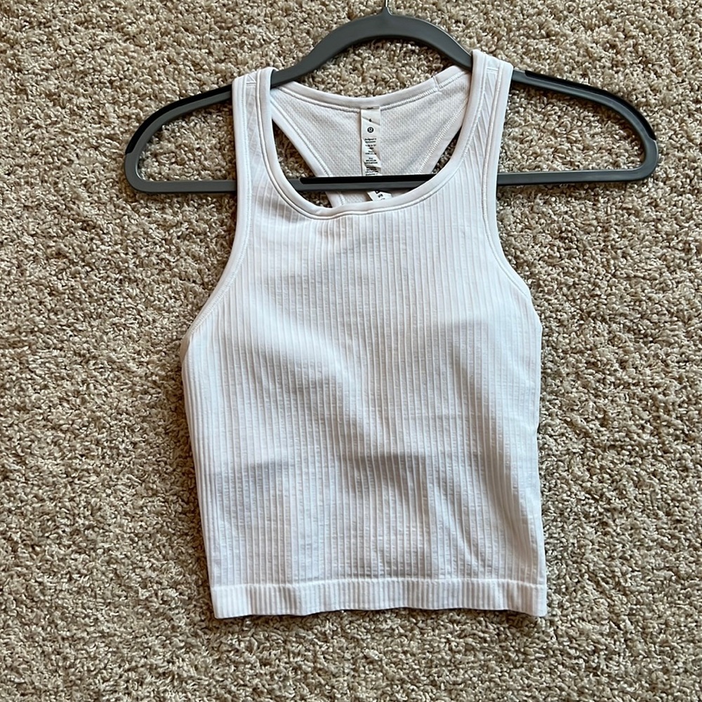 Lululemon white size 6 cropped tank